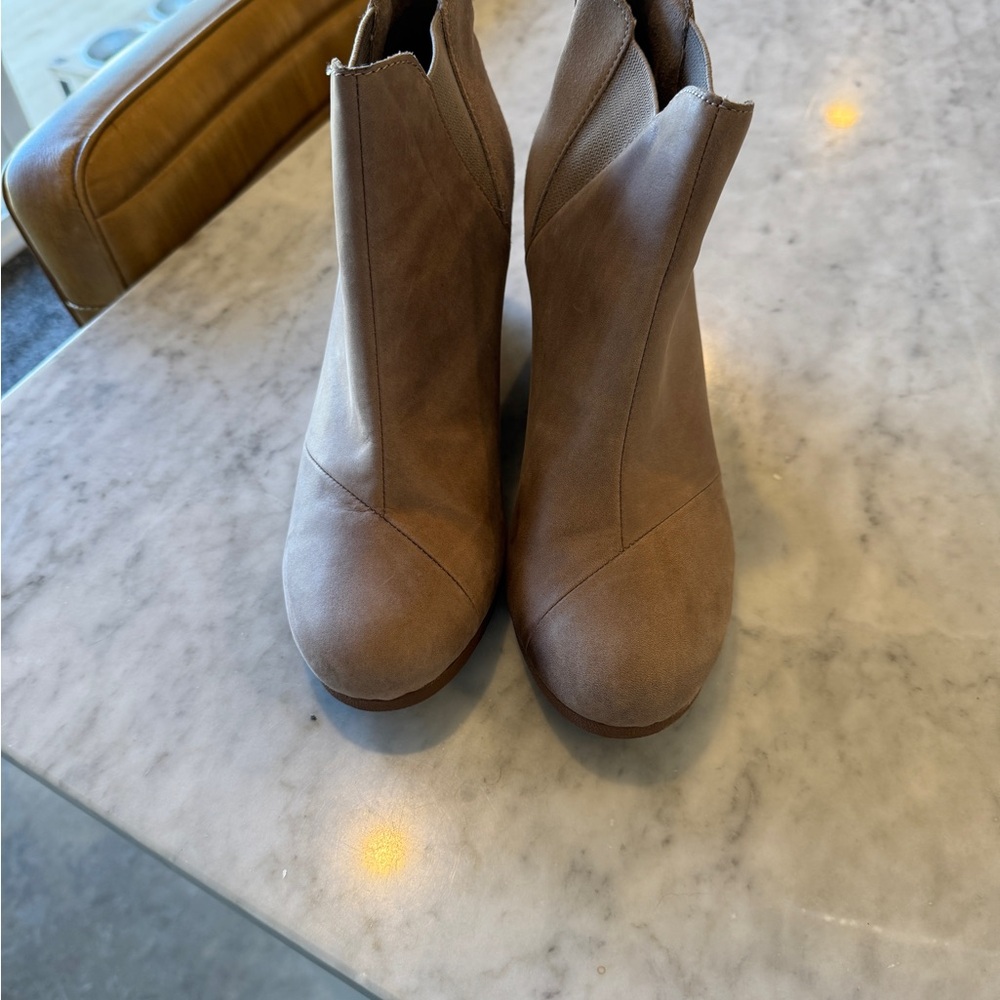 Toms Tan Ankle Boots